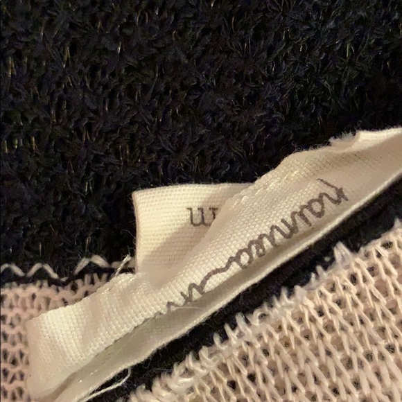 Painted Threads Brand Sweater With a Scoop Back - Picture 4 of 4